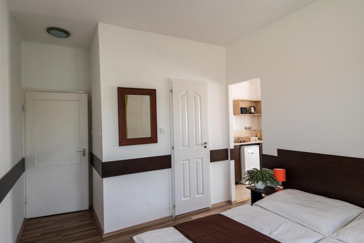 Hello Apartmanhaz Sopron Exterior photo