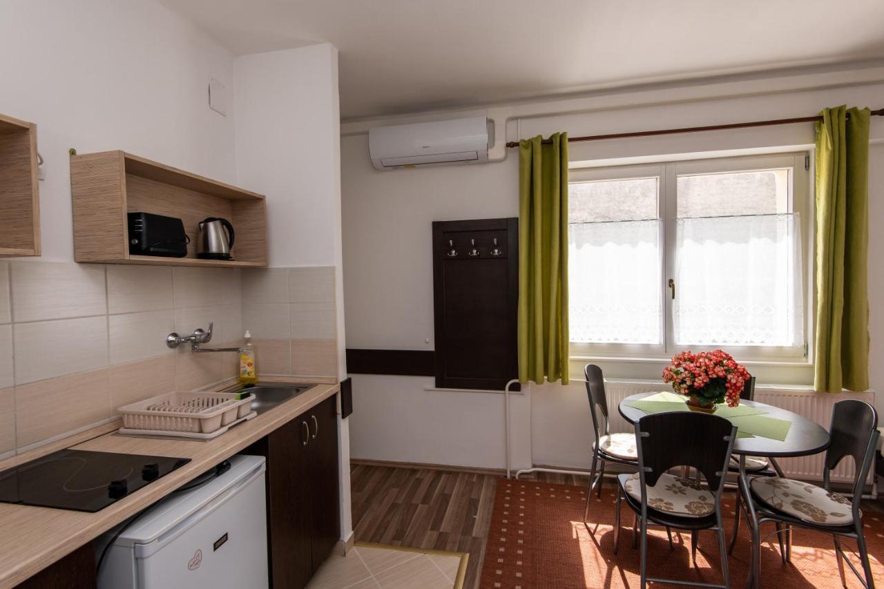 Hello Apartmanhaz Sopron Exterior photo