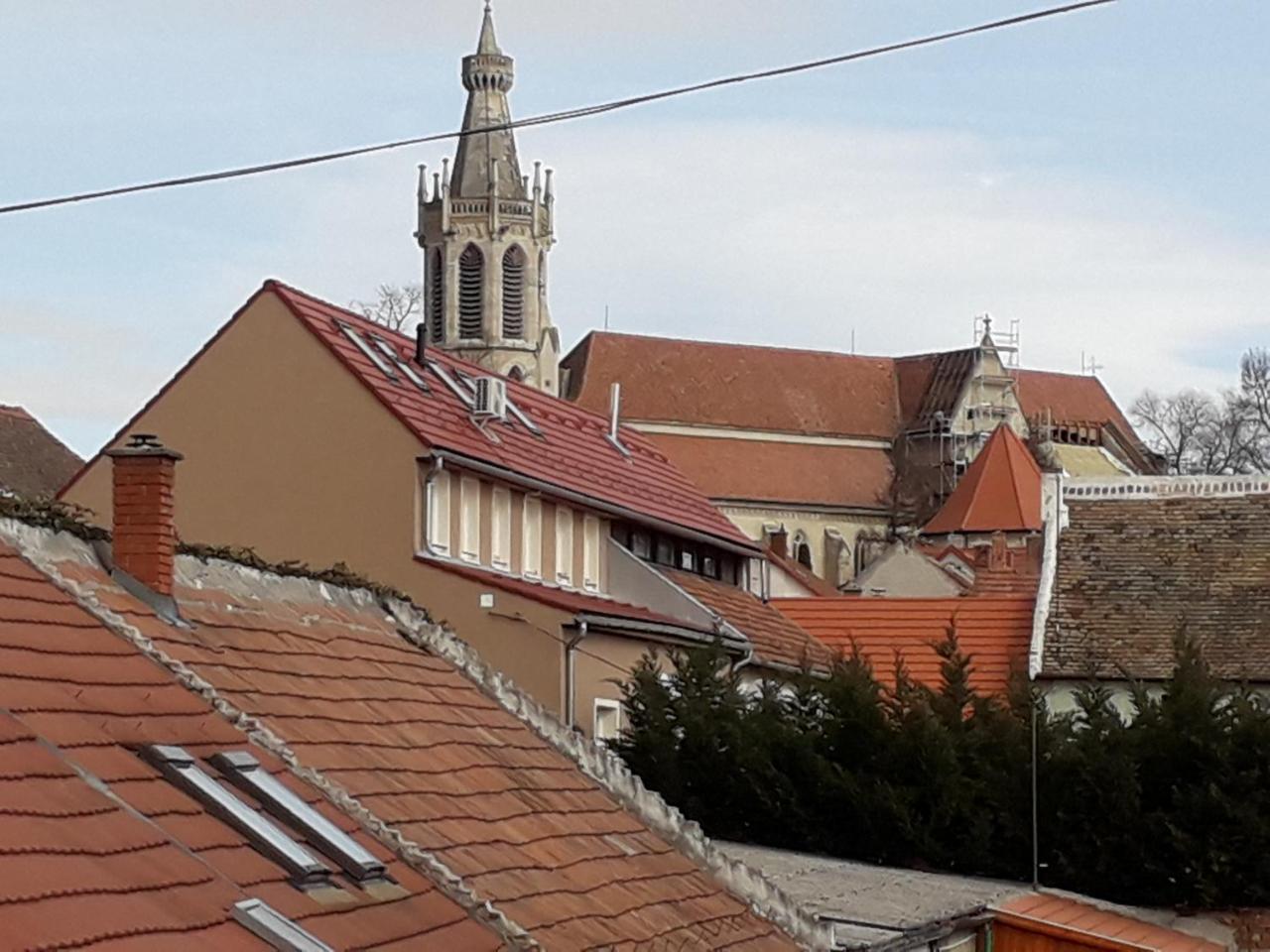 Hello Apartmanhaz Sopron Exterior photo